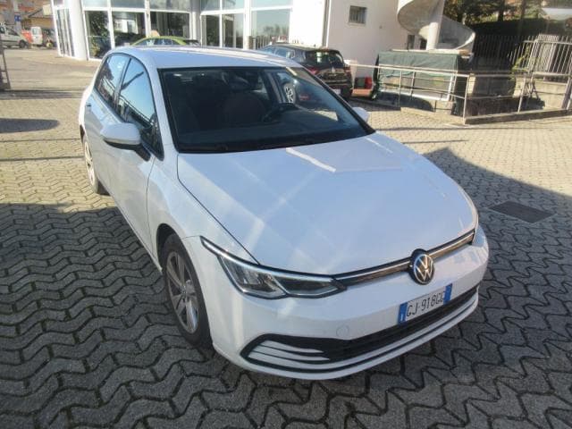 Volkswagen Golf 8